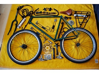 Patria Elfriede in Teilen